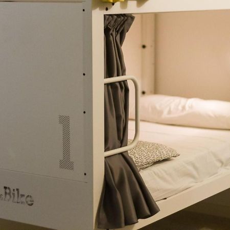 Albergue Bed & Bike Barcelona Exterior foto