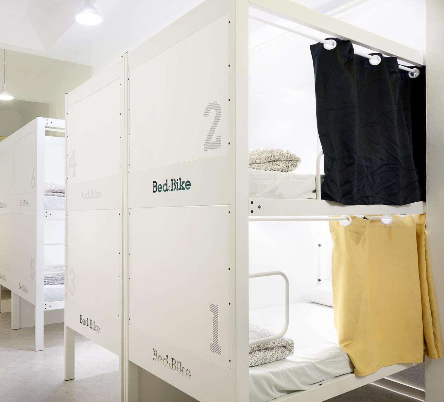 Albergue Bed & Bike Barcelona Exterior foto