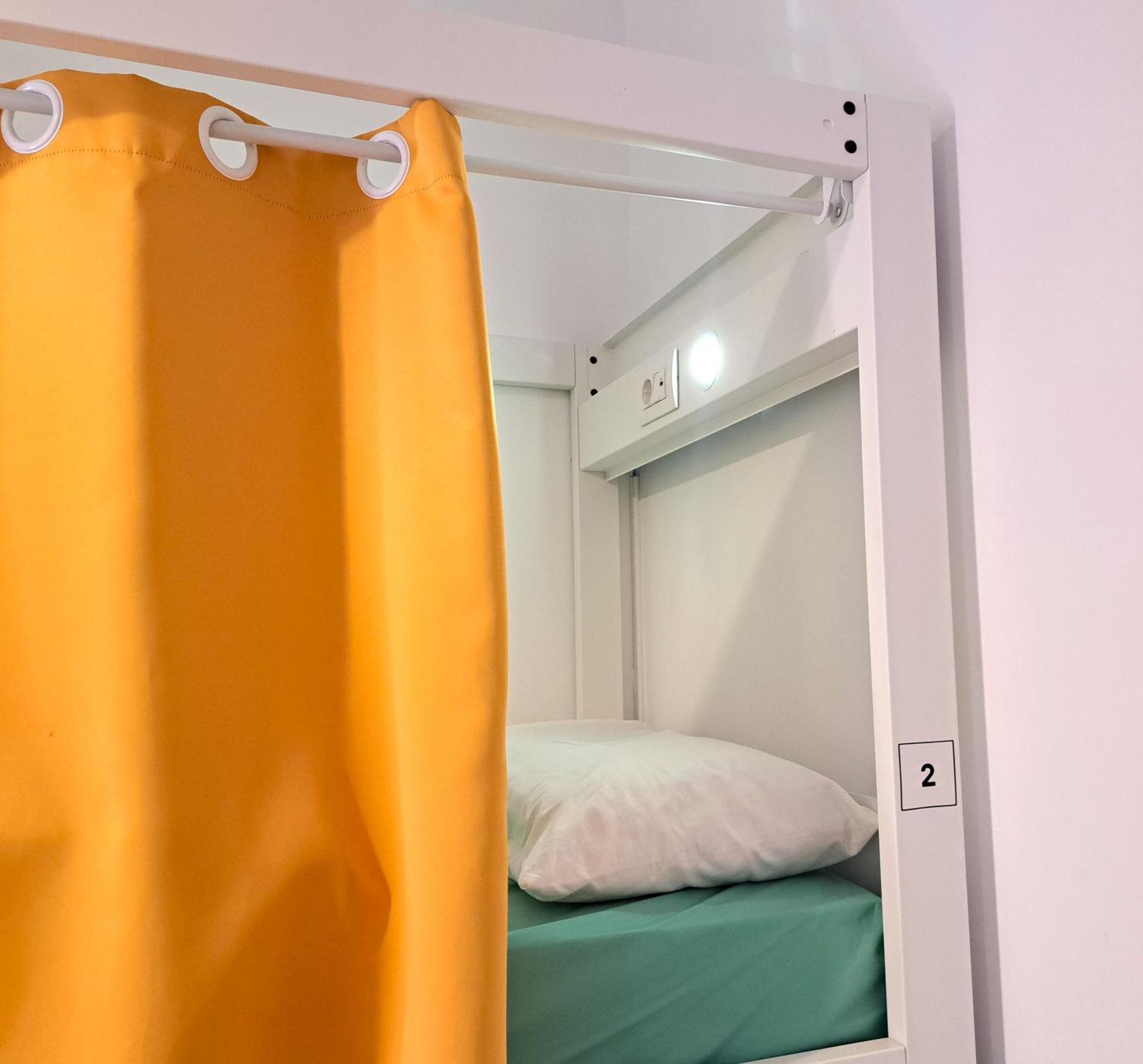 Albergue Bed & Bike Barcelona Exterior foto