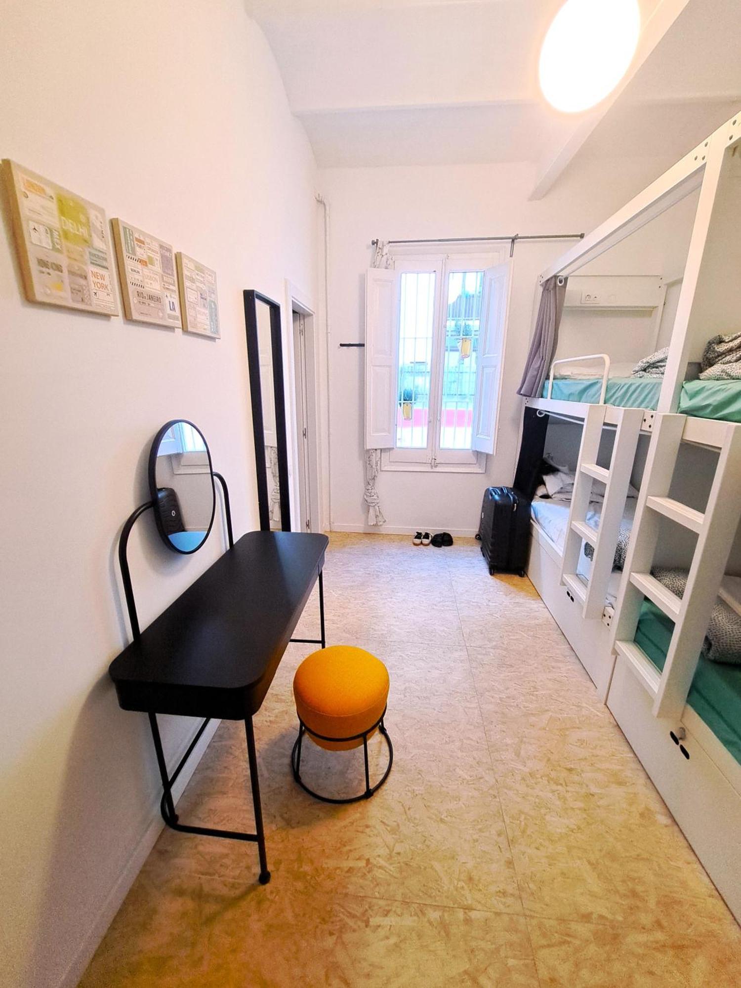 Albergue Bed & Bike Barcelona Exterior foto