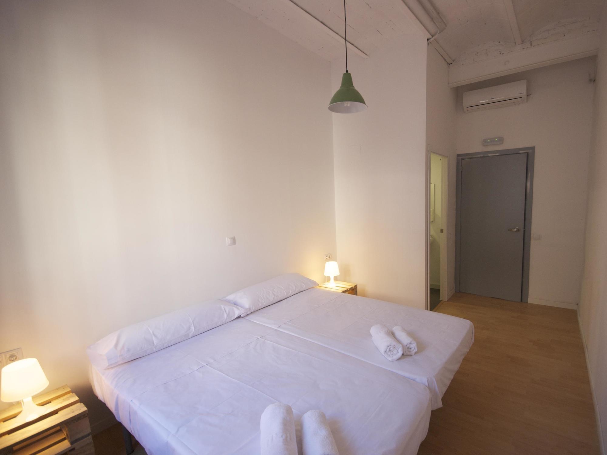 Albergue Bed & Bike Barcelona Exterior foto