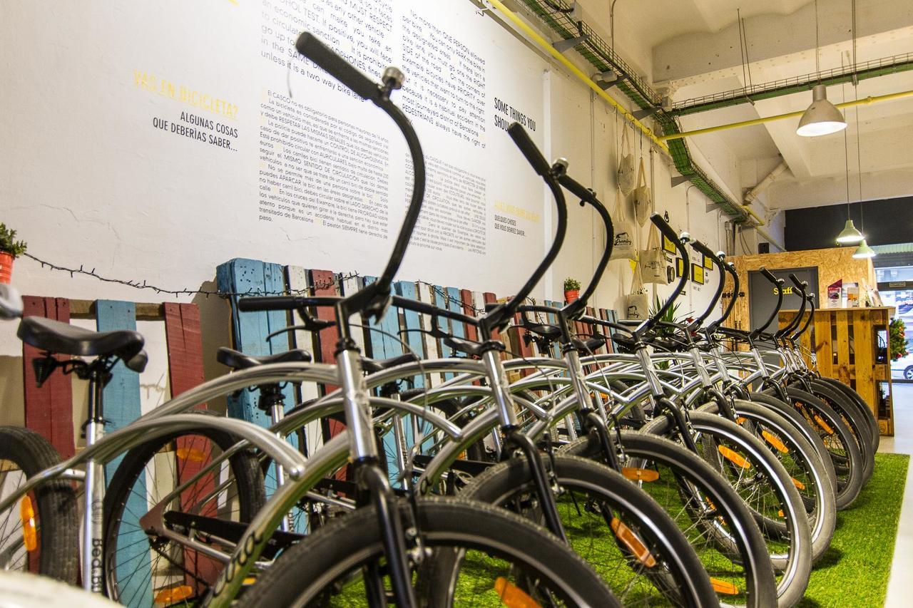 Albergue Bed & Bike Barcelona Exterior foto
