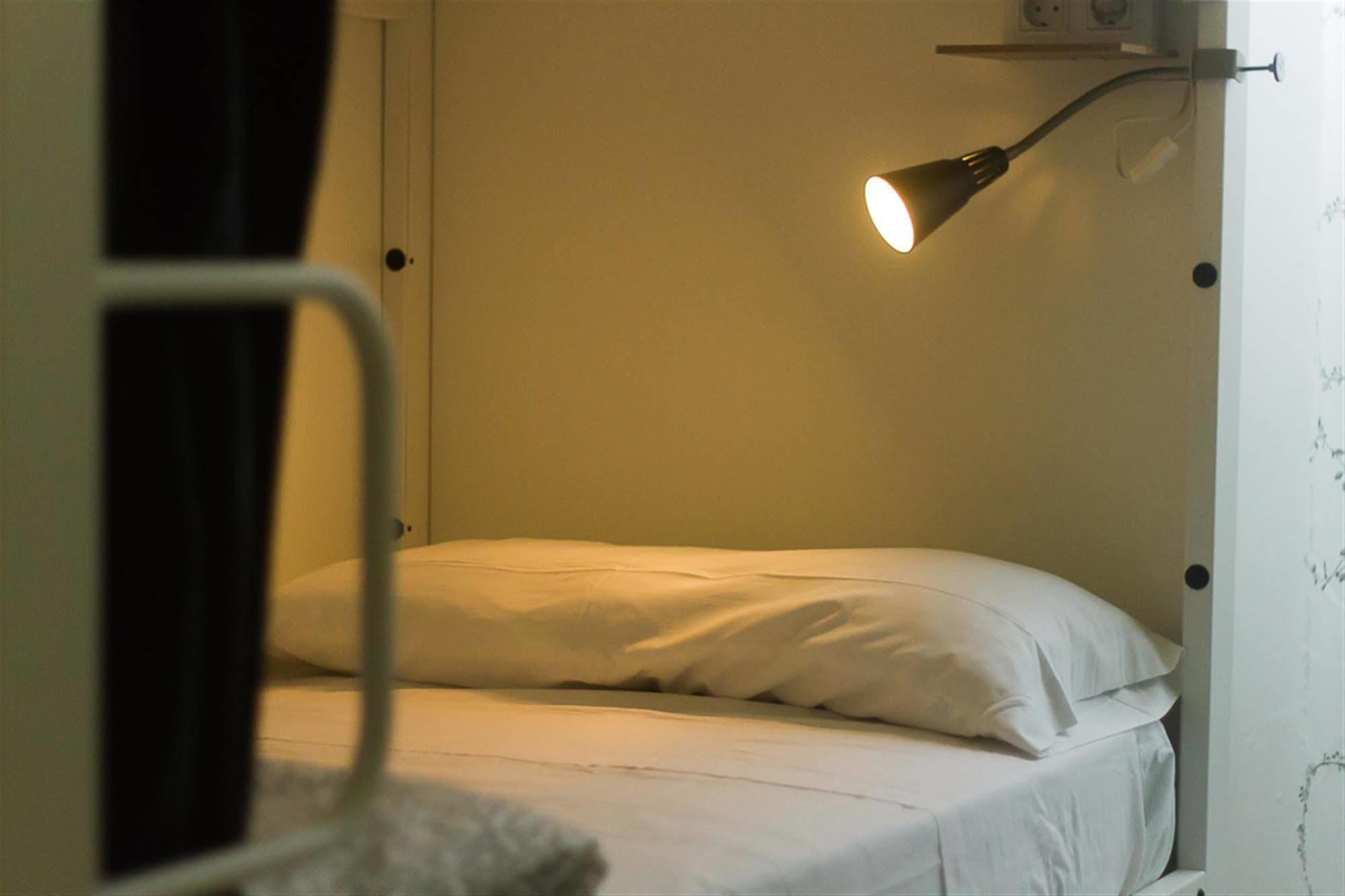 Albergue Bed & Bike Barcelona Exterior foto