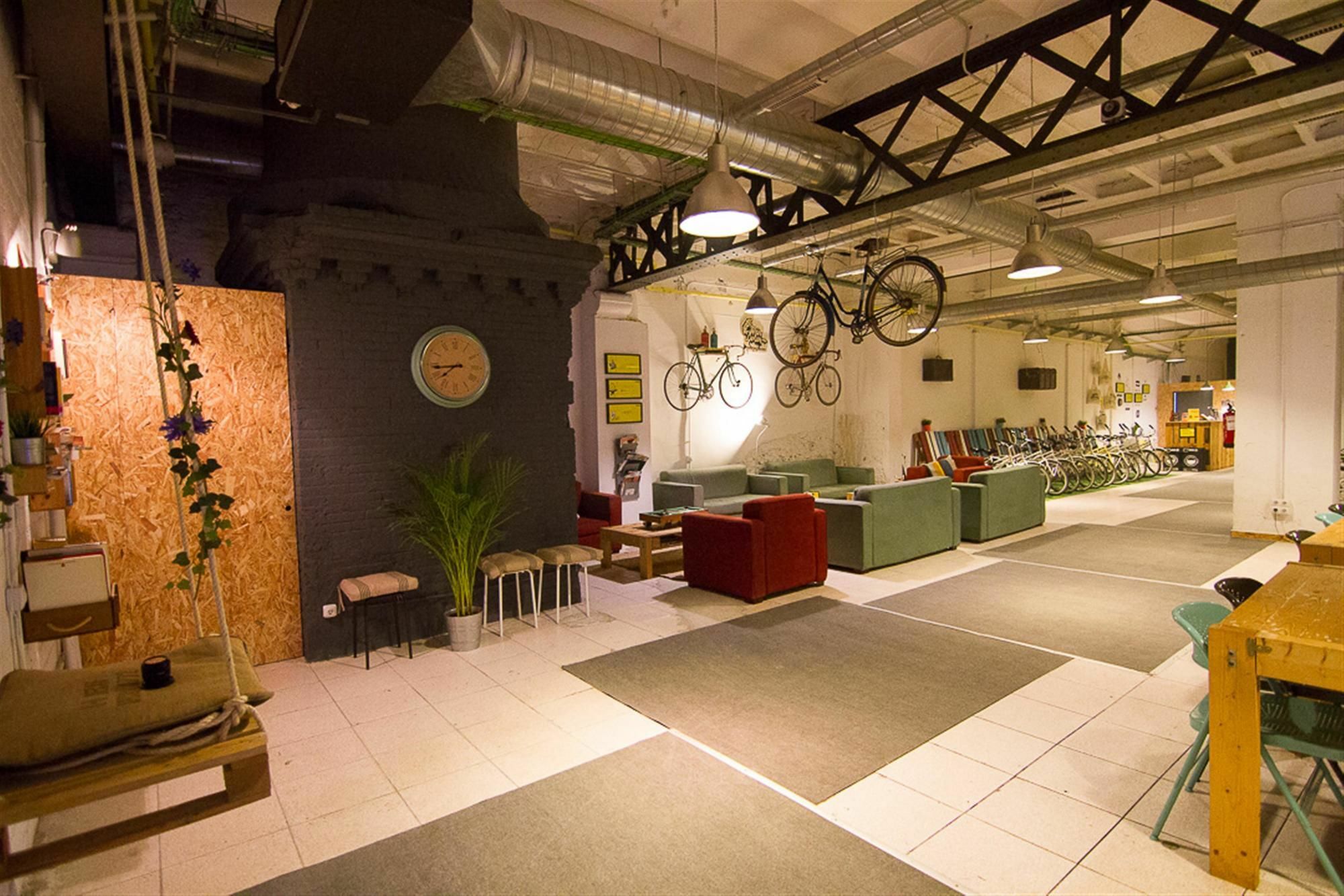 Albergue Bed & Bike Barcelona Exterior foto